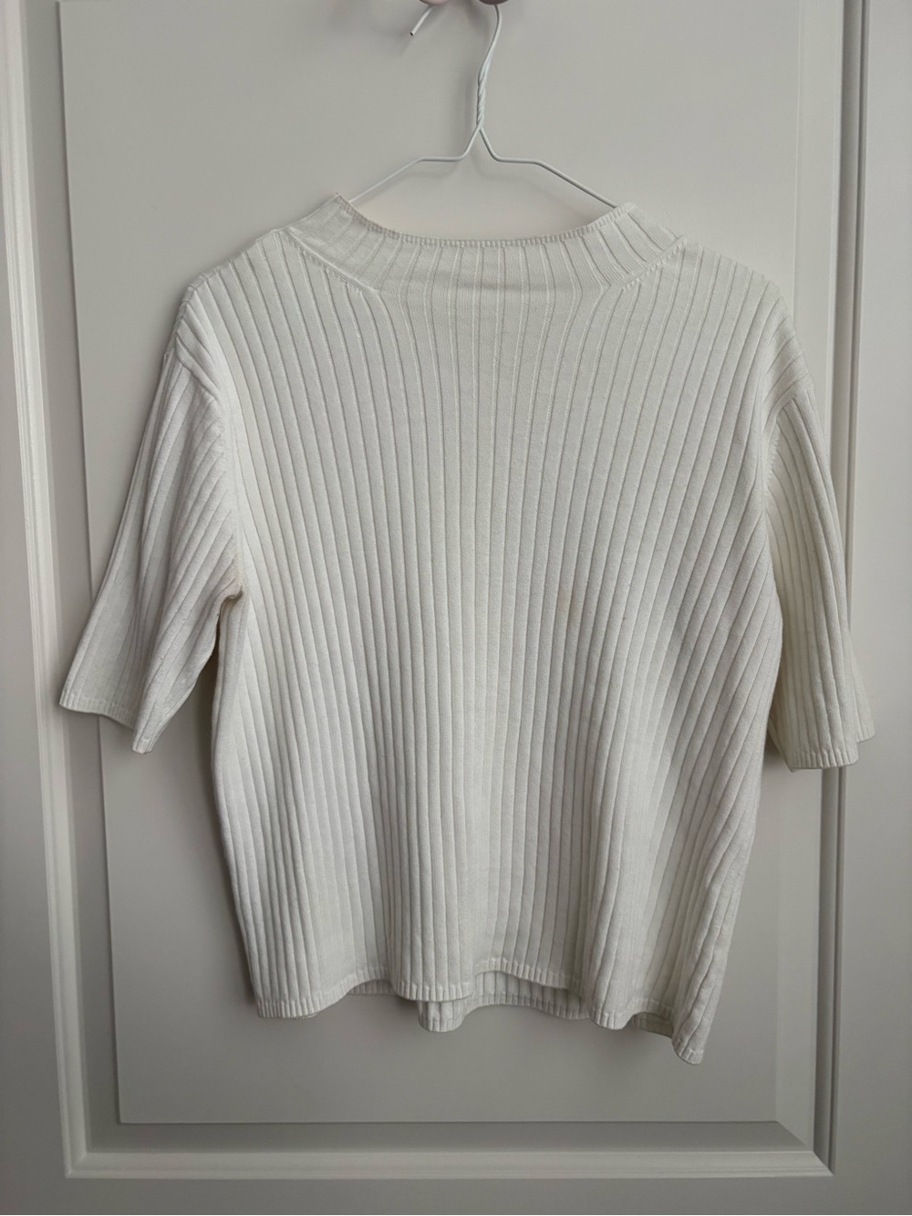 Women's White Ribbed Short-Sleeve Knit Top